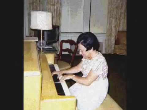 Alicia de Larrocha plays SCHUMANN  Romanza Op. 28 nº 2 (LIVE 1971)