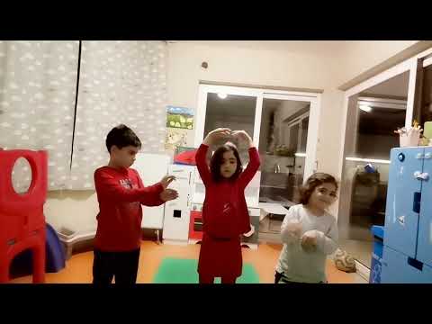 Emir Ayşe ve Zeynep calm down