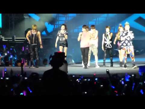 [FANCAM] F(X) and Super Junior performs together at SM Town Live World Tour, Jakarta (1/2)