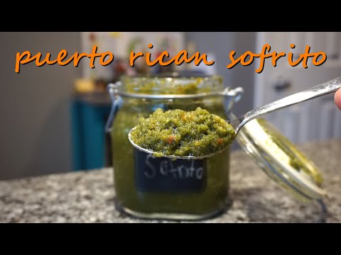 How to Make Puerto Rican Sofrito