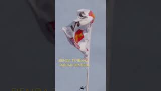 Download lagu Benda Terbang Tabrak Bendera #benda #bendera #video #viral mp3