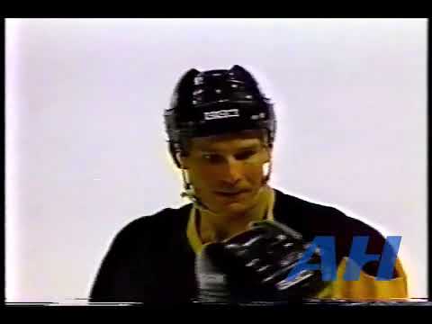 NHL Jan. 17, 1991 Toronto Maple Leafs v Pittsburgh Penguins (R) Luke Richardson v Joe Mullen