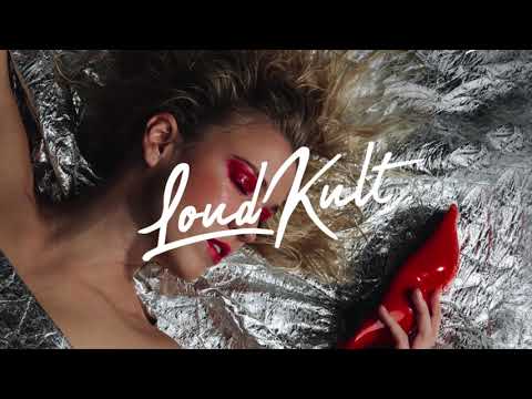 Victoria Voss - Clouds