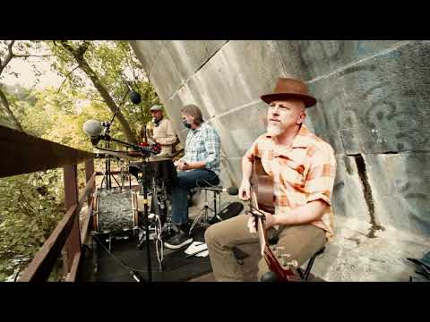 Vapors of Morphine play Baba Drame