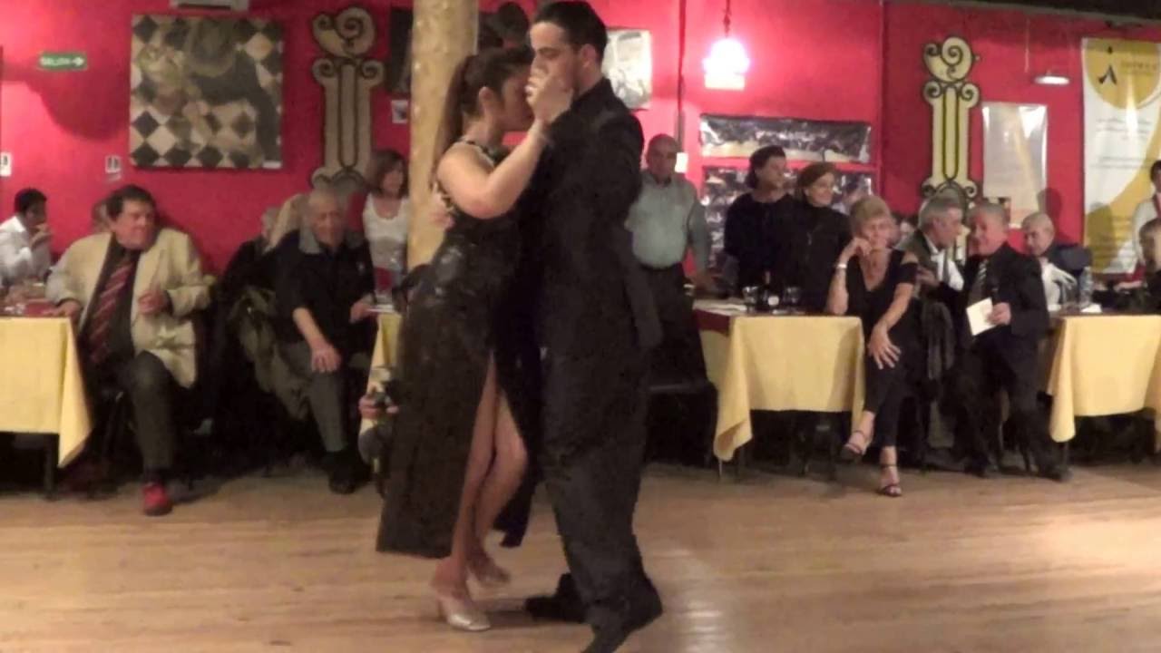 Laura Sastria & Juan Andrada Tango "Derrotado" Di Sarli - Florio Viernes 19-08-16) 1/2