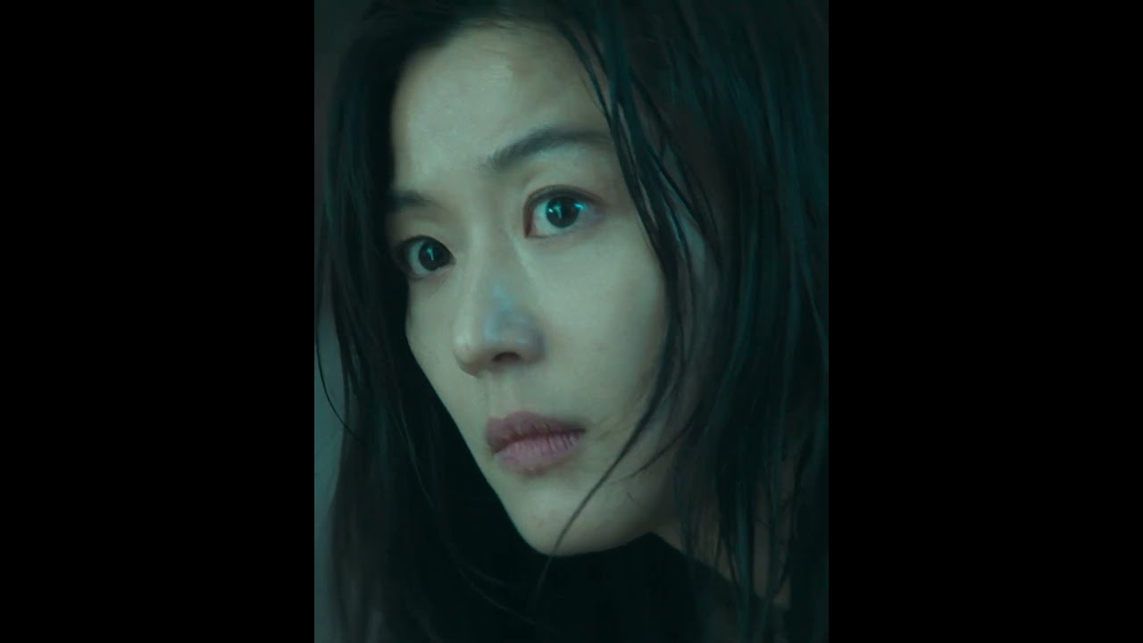 Miniature de la vidéo They learn. They adapt. They evolve. Gianna Jun stars in Colony. [Subtitled] du film Colony