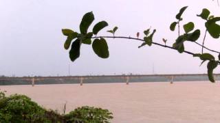 preview picture of video 'บรรยากาศริมโขง มองเห็นสะพานปากเซ Maekhong river view near Pakse Lao'