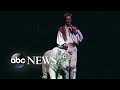 New allegations about onstage attack in Siegfried and Roy show New allegations about onstage attack in Siegfried and Roy show