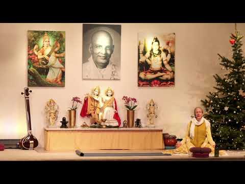 Yogastunde "Im Gleichgewicht" mit Premala - Yoga Vidya Ashram Live - 16:15 Uhr 27.12.2021