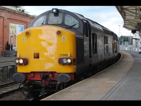 37059 & 37069 thrash through Hartlepool heading for Sellafield 14/04/2017