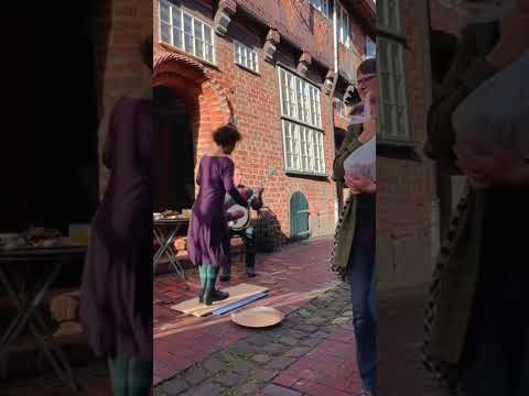 Buckdancing in a German back alley w banjo - Miss Moonshine