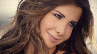 Nancy Ajram - Aamel Aekla (Official Music Video) / نانسي عجرم - أعمل عاقلة