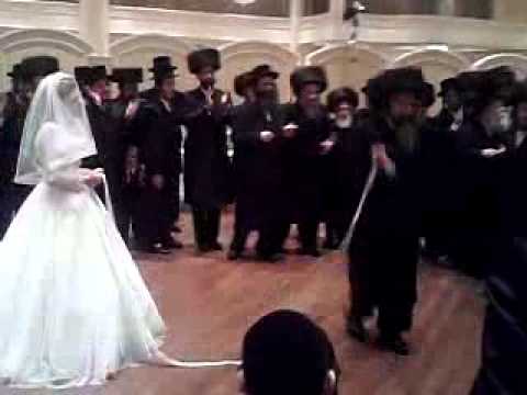 rachmistrivka rabbi at mitzvah tantz