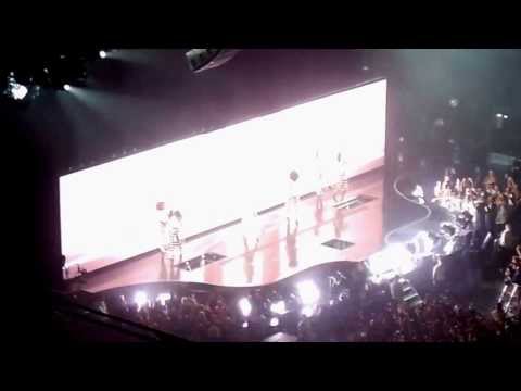 Beyoncé Lanxess Arena Köln 15.03.2014 - Opening + Run the World (Girls)