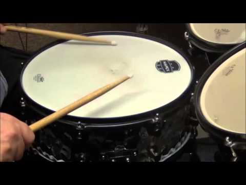 How to play a closed drum roll