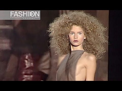 ROBERTO CAVALLI Menswear Fall 2004 Milan - Fashion Channel