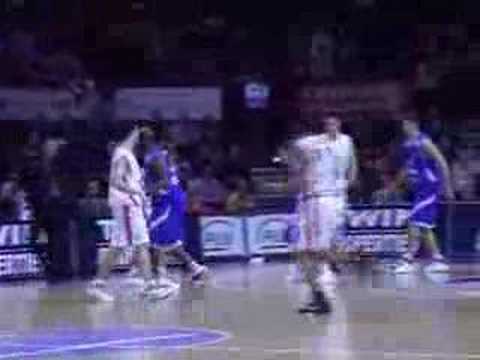 21 13-11-07 Ulebgame BCO-Dynamo Moscow - Jerry Green rondt e