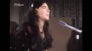 "Que volen aquesta gent?" Maria de Mar Bonet 1968