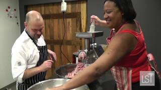 preview picture of video 'How to Make Sausages | Making lamb sausages in Mornington Peninsula, Australia #MelbourneTouring'