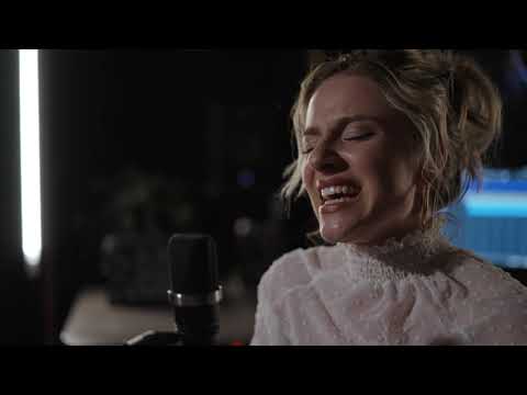 Sia - Chandelier (Cover by Kiesa Keller)