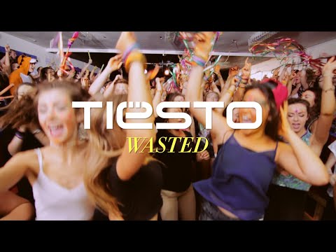 WASTED le Tiësto as Gaeilge