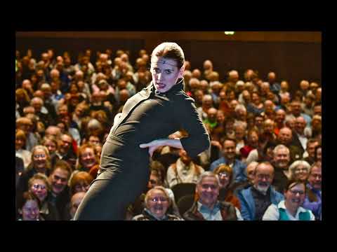 La Signora goes The Karrieretreppe high with the Publikums