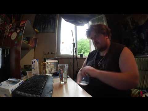 Drachenlord gönnt sich ein Glas Schwip Schwap in 2 Zügen