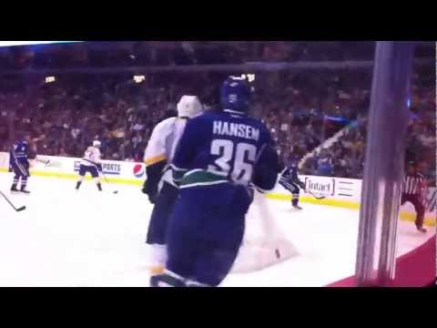 Canucks VS Predators 20 Oct 2011