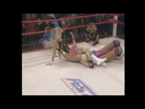 PENELOPE PARADISE V SINDY PARADISE