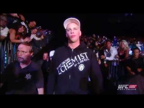 Stefan Struve Injured; Off UFC Fight Night 105 Main Event