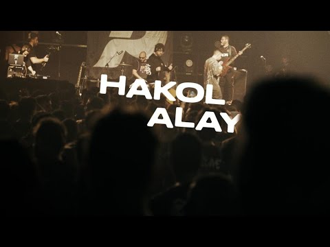 Video thumbnail for Hakol Alai (Live)  - הכל עליי (בהופעה חיה)