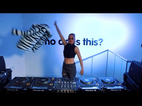 TITA LAU 008 - LIVE STREAM Tech house & Techno DJ Mix 2022 @ LONDON, UK