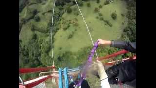 preview picture of video 'Monteverde Extremo Bungee Jump!'