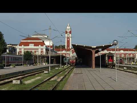 Passenger trains in Bulgaria: departure of B9622 with electric locomotive 44-144 in Varna