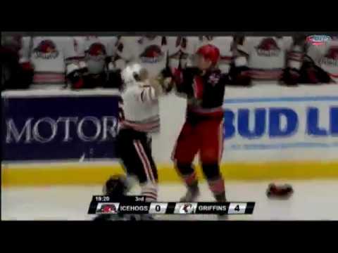 Sam Carrick vs Louis-Marc Aubry