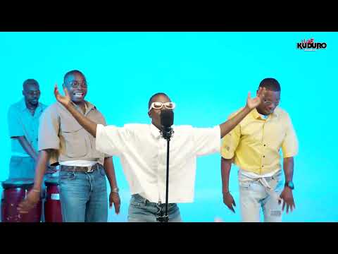 OS MAIKANOS - THE BATUCADA HAS BEGUN (PERFORMANCE)