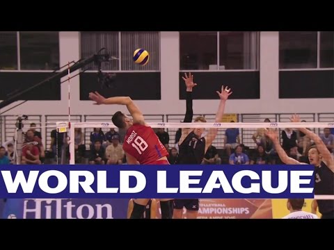 He is like a wall: Huge block from Holt!