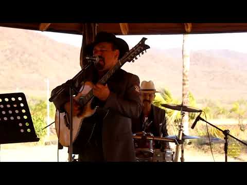 Hilario Quintero y sus grandes amigos llorando el olvido