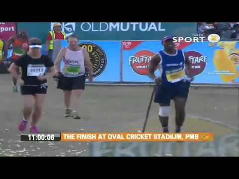 The gun goes off for the bronze medal cut-off. No more bronze medals. #2015Comrades  #SABCNews