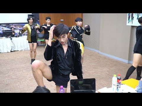 171028 "Neo Queen" cover "Nine Muses"(News) @ Future Park Rangsit(Audition Round#1)