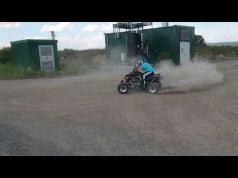 Staub aufwirbeln - Yamaha YFM 660R