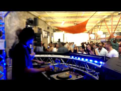 Twitchin Skratch - Scratching @ Tech(No.3)