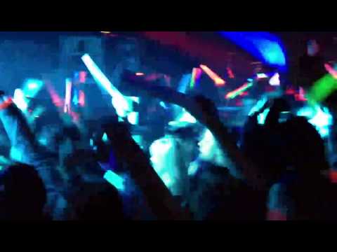 BINGO PLAYERS at ENCLAVE: Hangover TAIO CRUZ