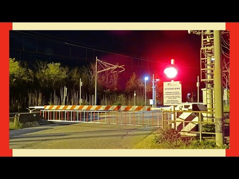 TRANSITI nella notte al PASSAGGIO A LIVELLO di Benevento [P.1/10].