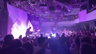 Future Islands - Walking through that door (Live Lucerna Music Bar Prague Oct 30 2022)