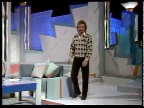 8 November 1986 BBC1 - Hi de Hi trail & final Late Late Breakfast Show