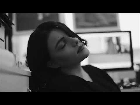 Nesrin Kopuz - Sen Seversin Eller Alır
