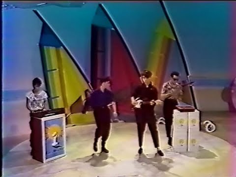 Indochine - L'Aventurier (Champs Élysées 1983)