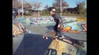 preview picture of video 'Marseille skate park - Victor 5 ans et demi'