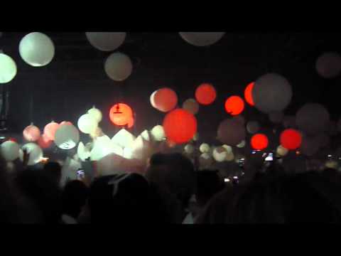 Sensation Amsterdam 2011 - The 1000 Ball Show